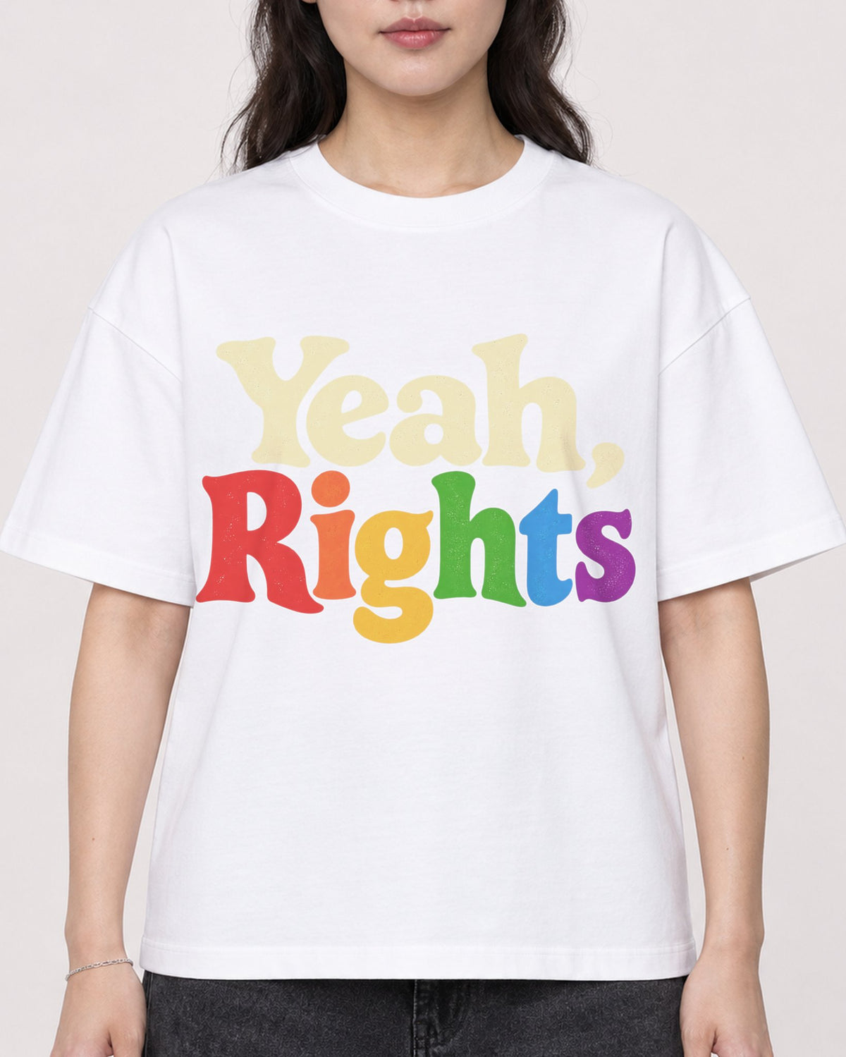Mockup Boxy Heavyweight Tee White female close-up 03