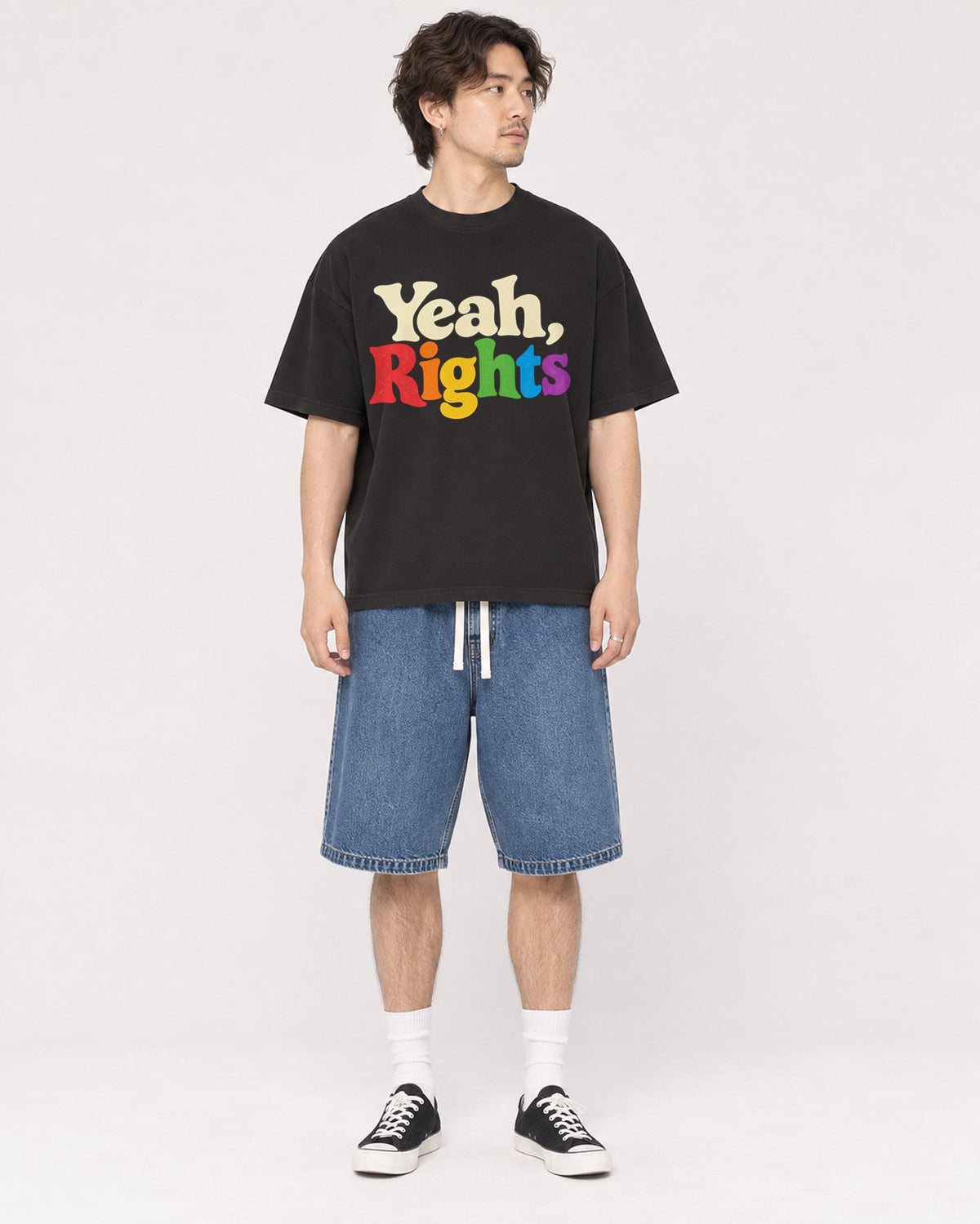 Mockup Boxy Heavyweight Tee Black male full-body 03