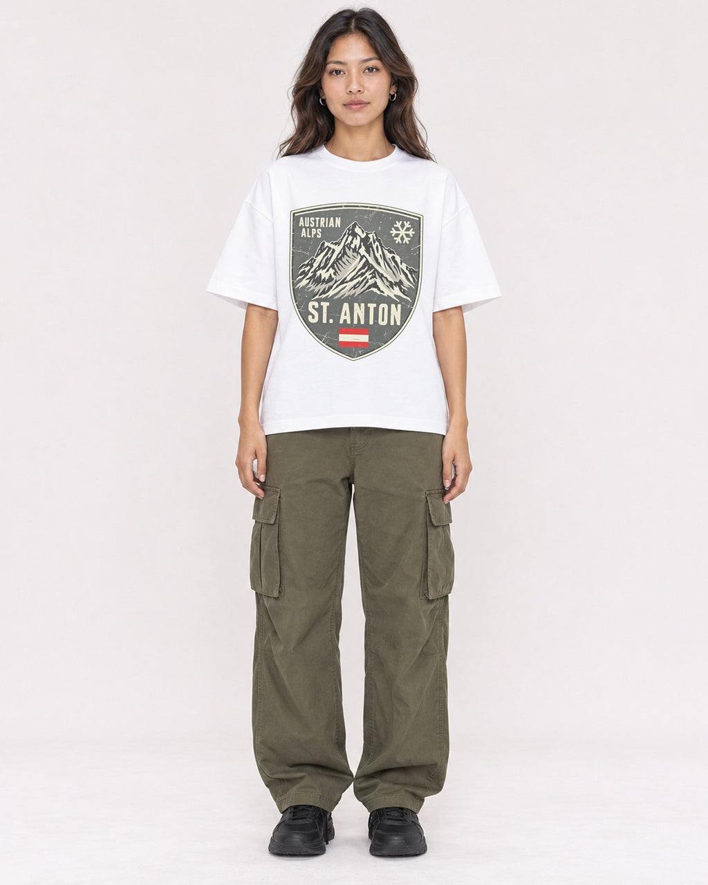 Mockup Boxy Heavyweight Tee White female full-body 02