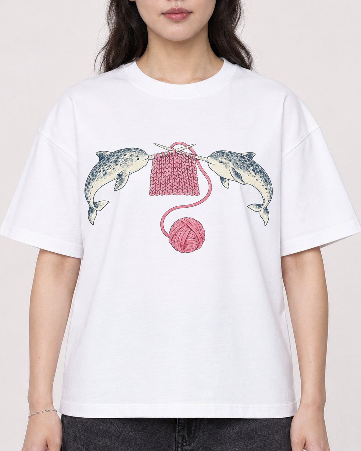 Mockup Boxy Heavyweight Tee White female close-up 03