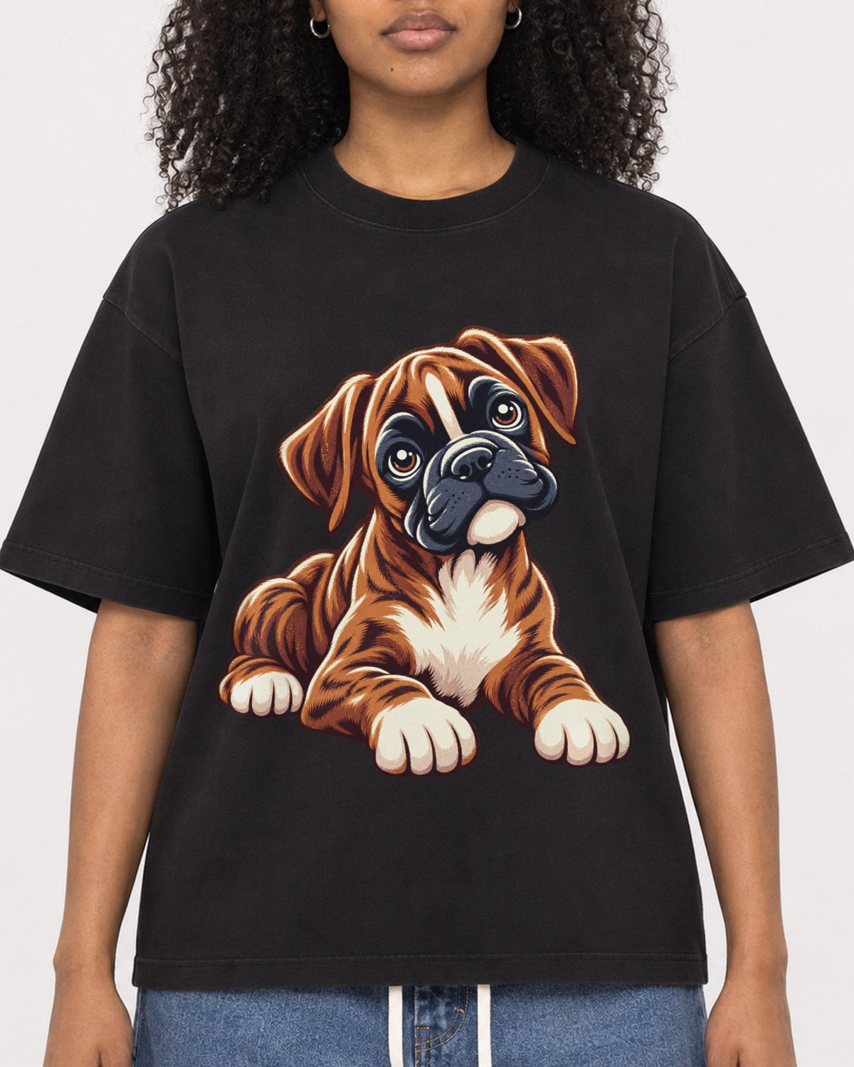 Mockup Boxy Heavyweight Tee Black female close-up 05