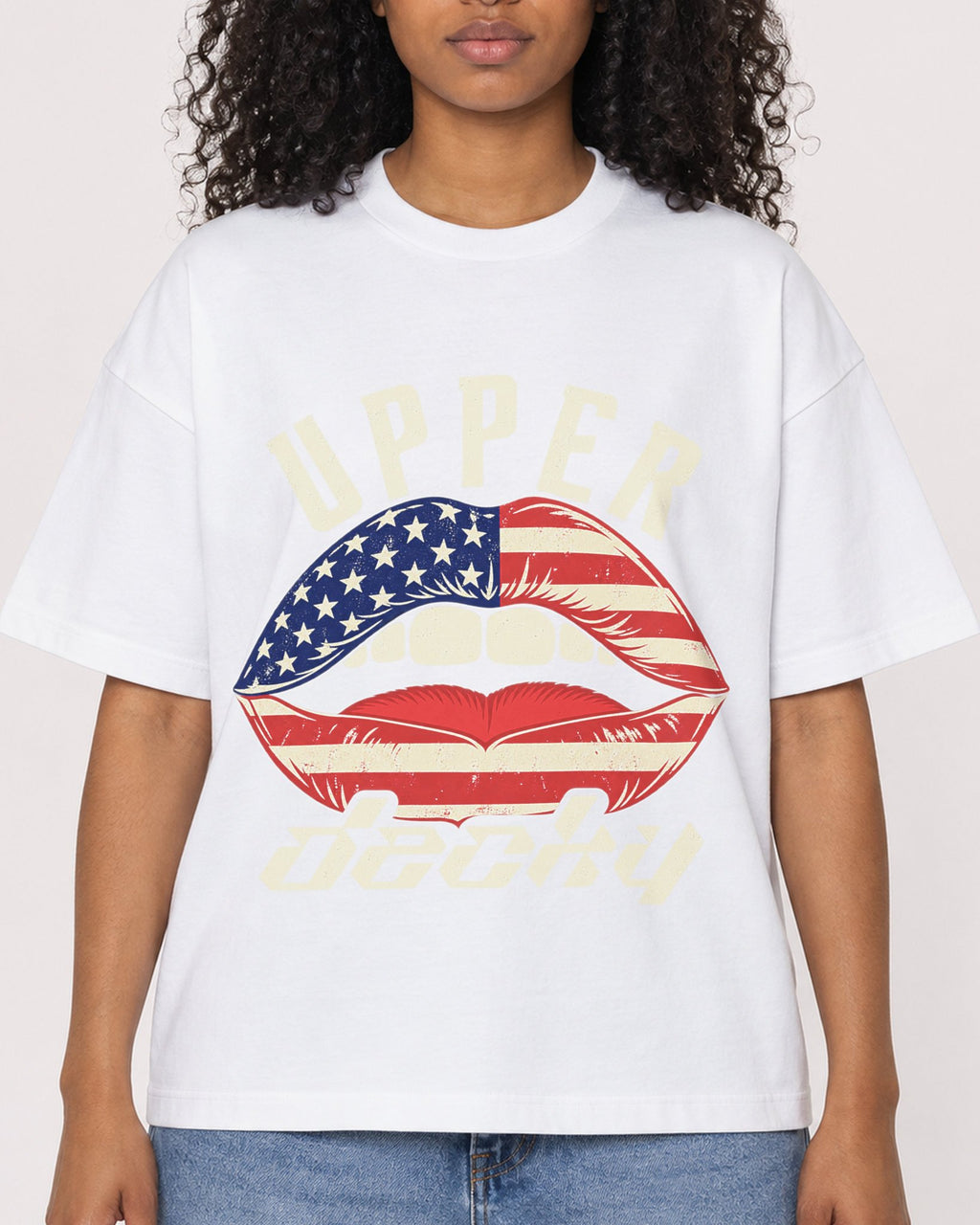 Mockup Boxy Heavyweight Tee White female close-up 05
