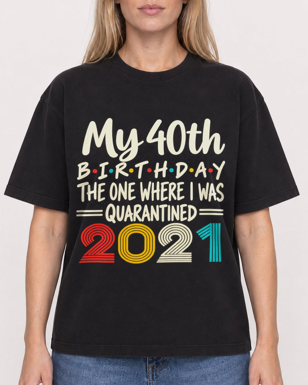 Mockup Boxy Heavyweight Tee Black female close-up 08