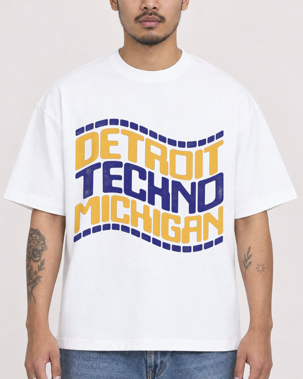 Mockup Boxy Heavyweight Tee White male close-up 12