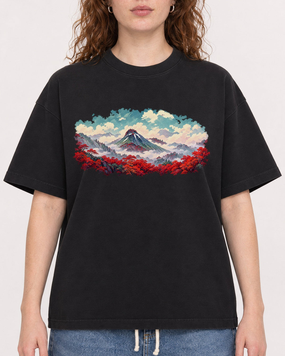 Mockup Boxy Heavyweight Tee Black female close-up 09