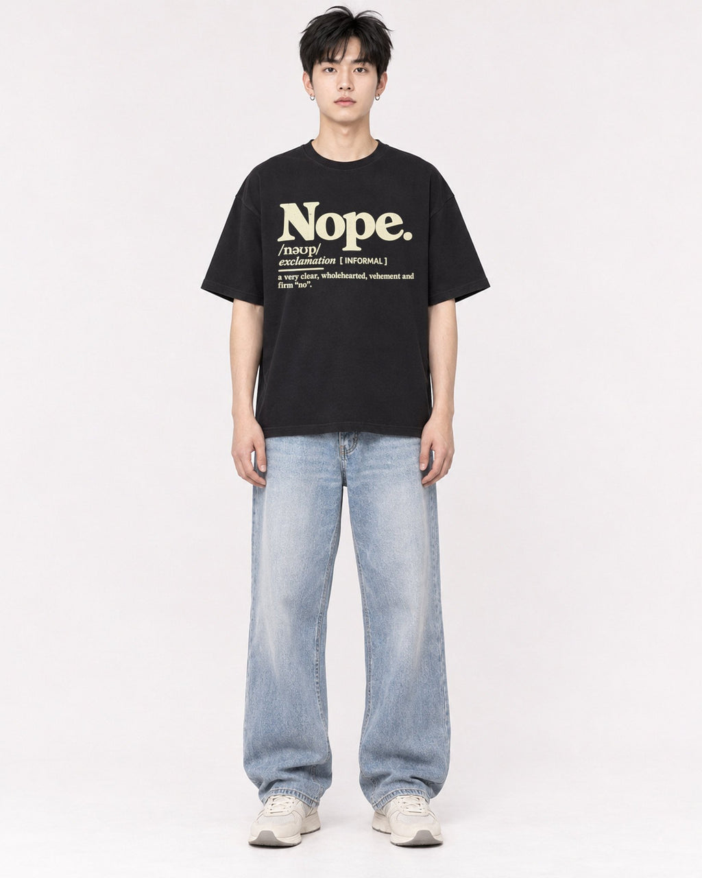 Mockup Boxy Heavyweight Tee Black male full-body 01