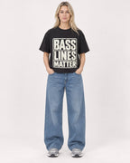 Mockup Boxy Heavyweight Tee Black female full-body 08