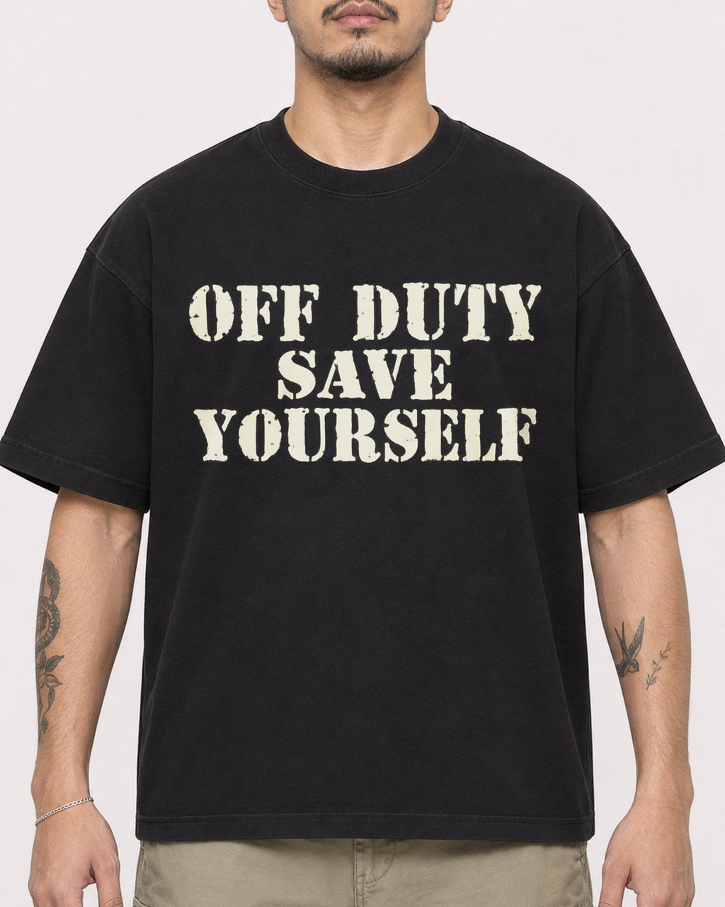 Mockup Boxy Heavyweight Tee Black male close-up 12