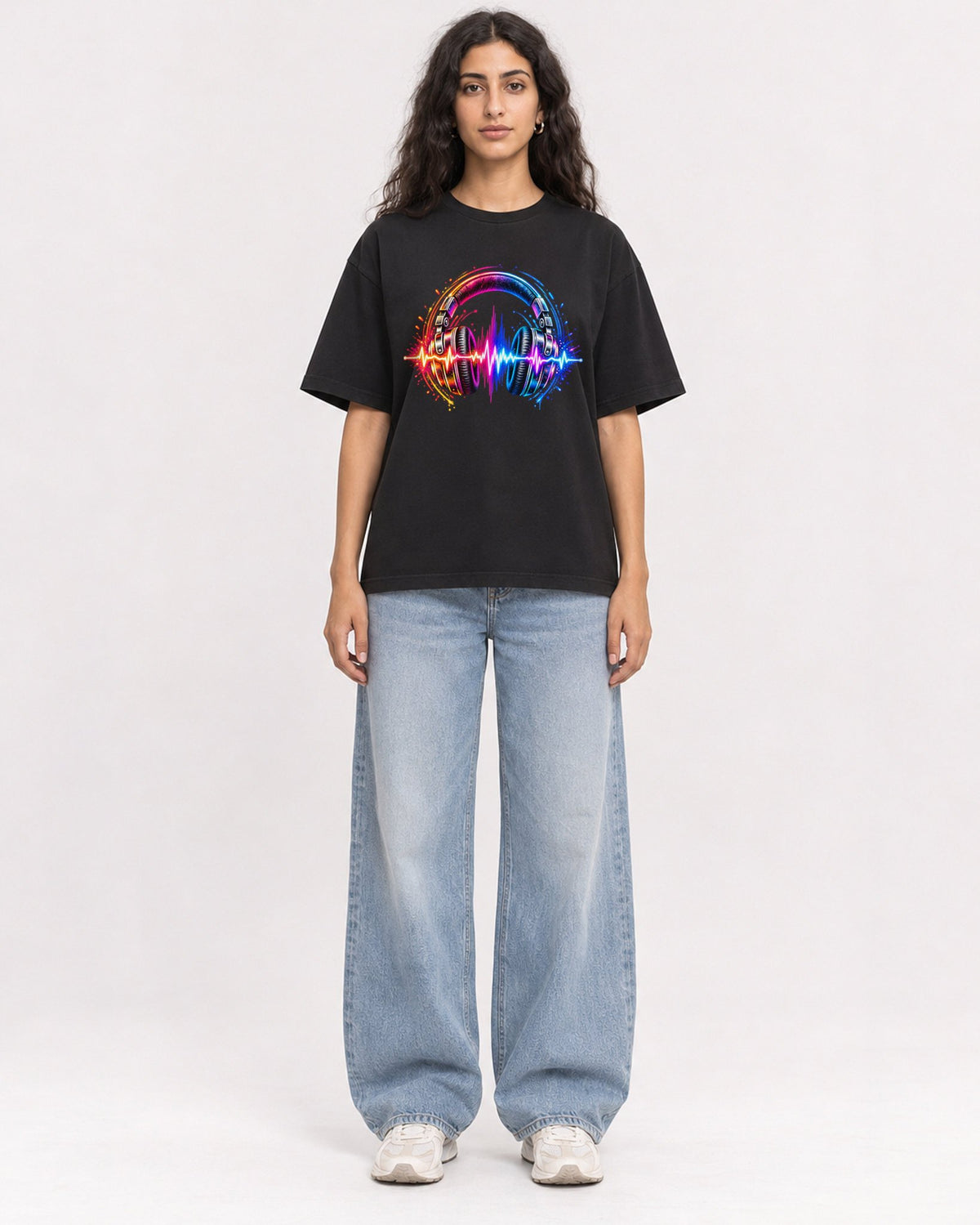 Mockup Boxy Heavyweight Tee Black female full-body 07