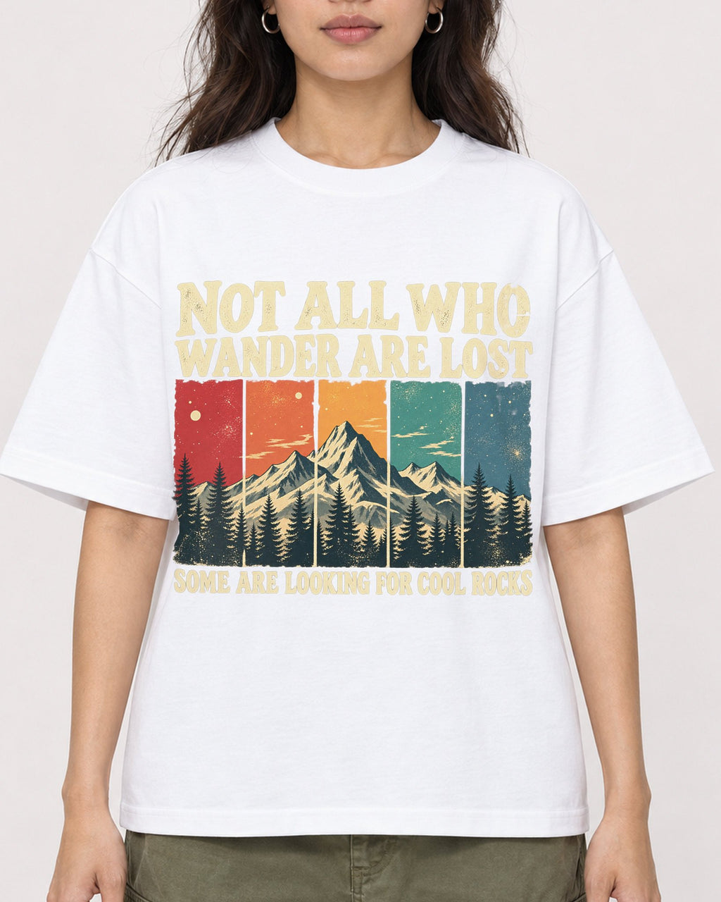 Mockup Boxy Heavyweight Tee White female close-up 02