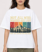 Mockup Boxy Heavyweight Tee White female close-up 02
