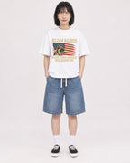 Mockup Boxy Heavyweight Tee White female full-body 11