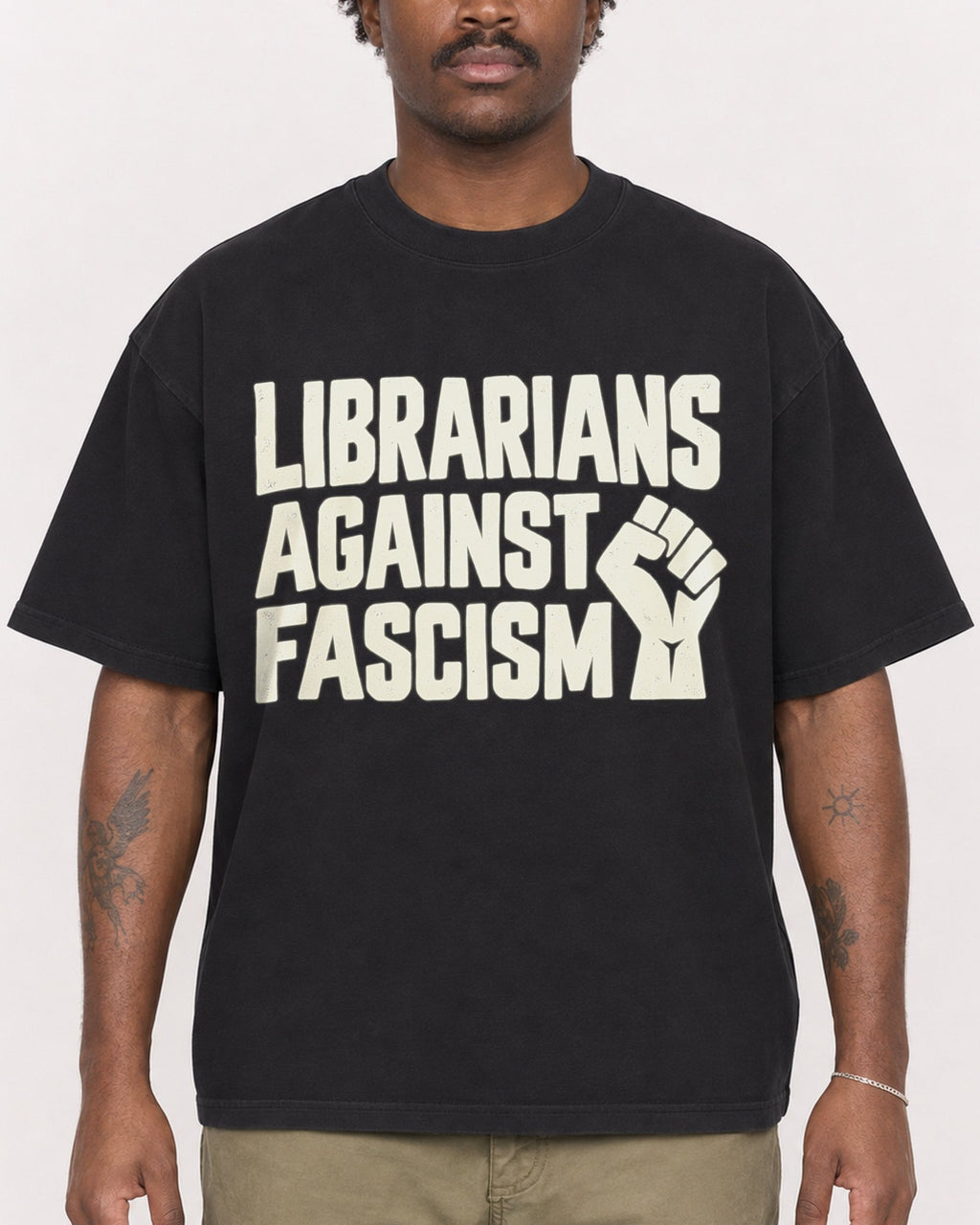 Mockup Boxy Heavyweight Tee Black male close-up 24