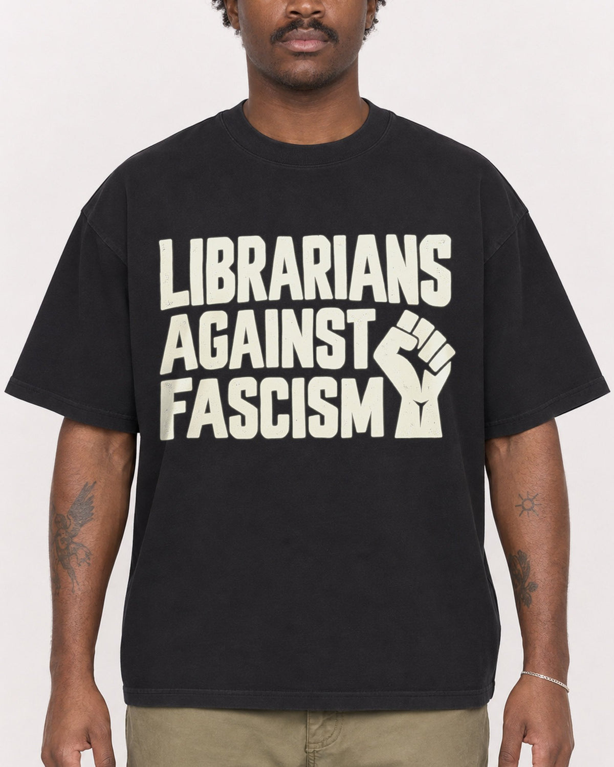 Mockup Boxy Heavyweight Tee Black male close-up 24