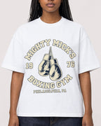 Mockup Boxy Heavyweight Tee White female close-up 04