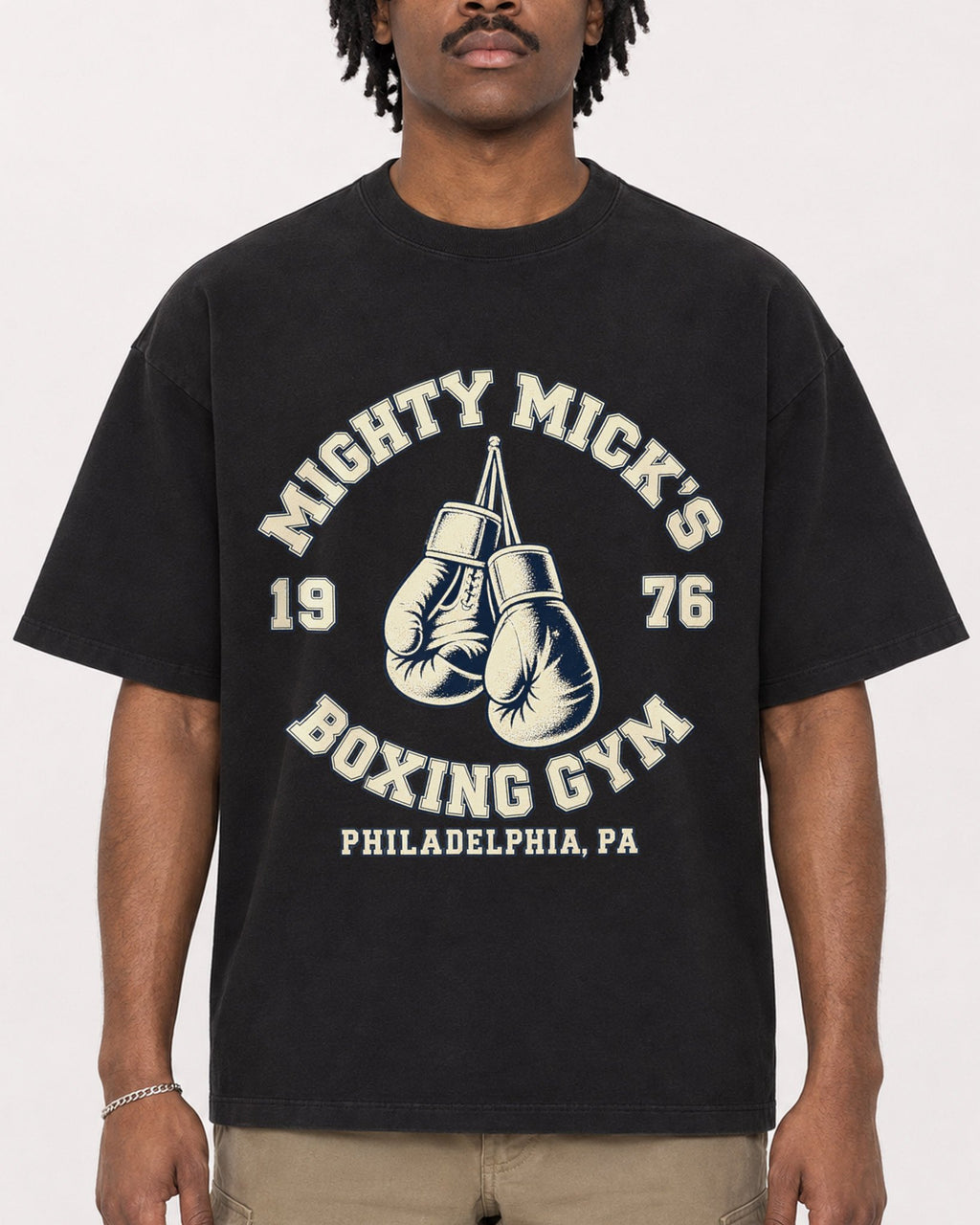 Mockup Boxy Heavyweight Tee Black male close-up 04