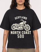 Mockup Boxy Heavyweight Tee Black female close-up 06