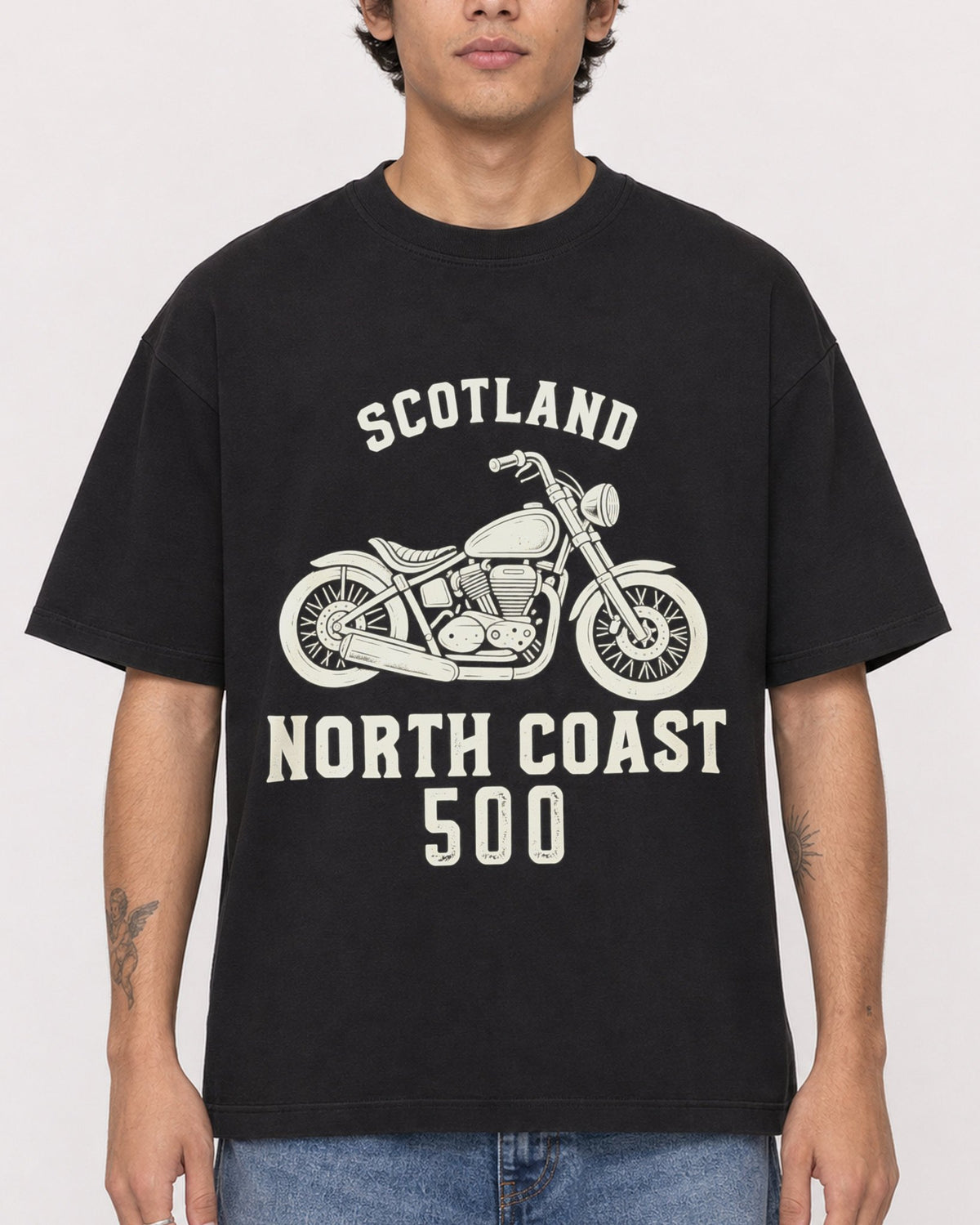 Mockup Boxy Heavyweight Tee Black male close-up 06