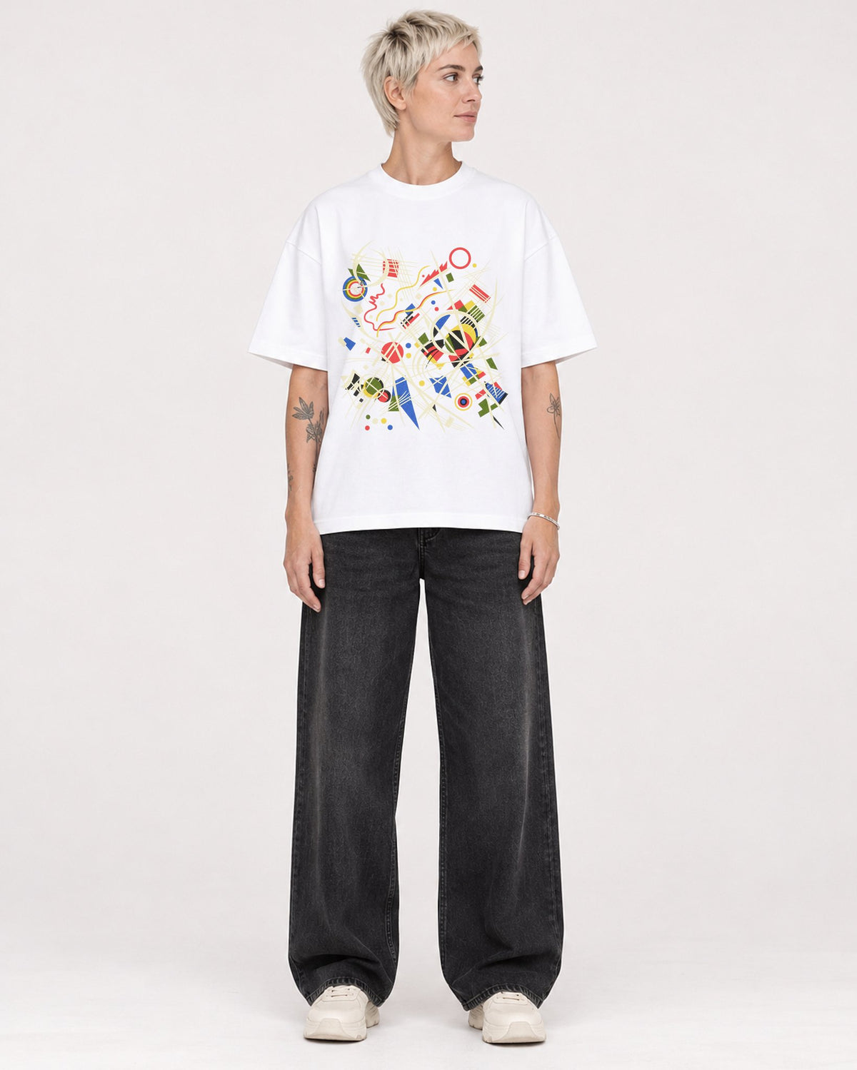 Mockup Boxy Heavyweight Tee White female full-body 48