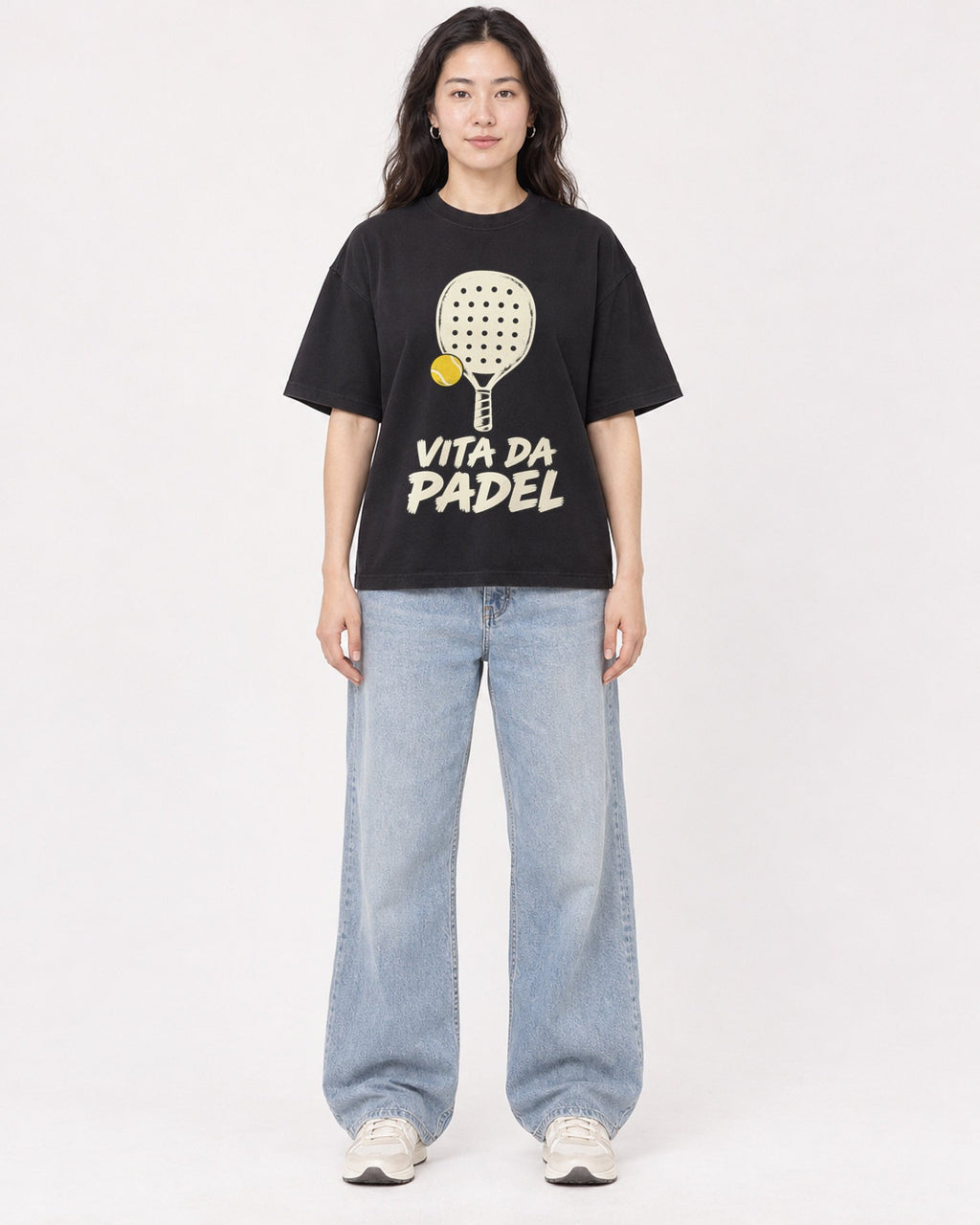 Mockup Boxy Heavyweight Tee Black female full-body 03