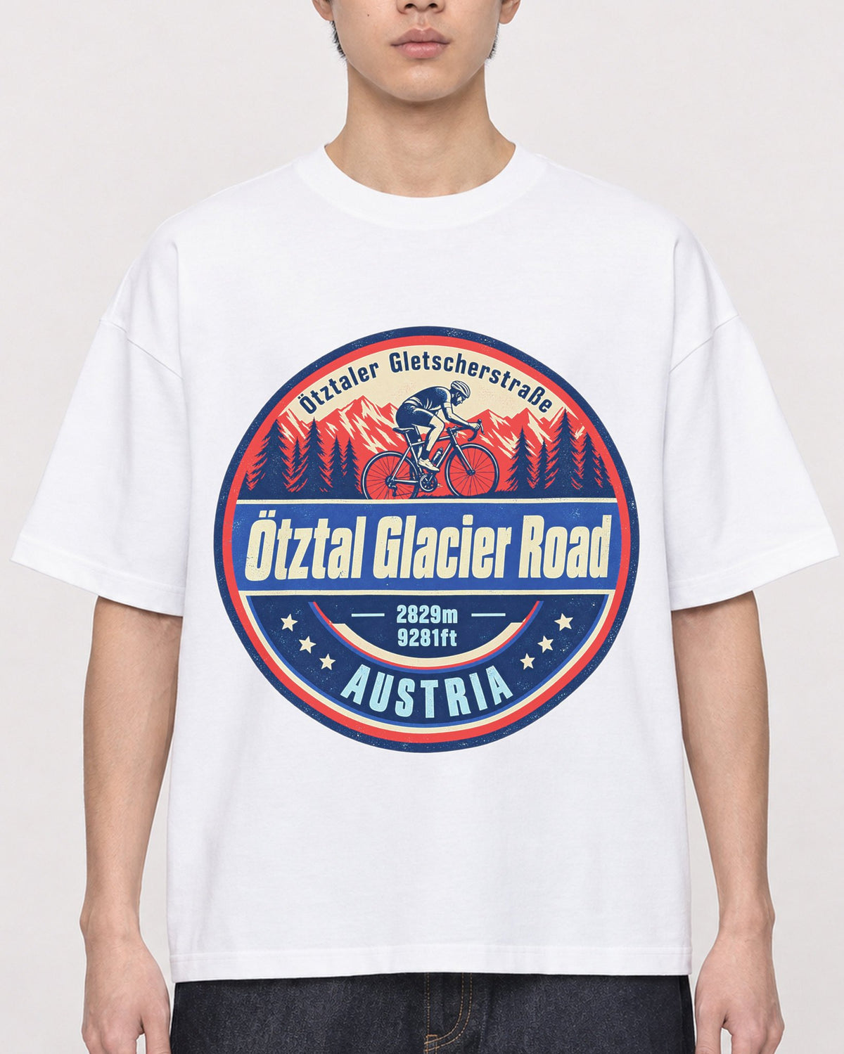 Mockup Boxy Heavyweight Tee White male close-up 01