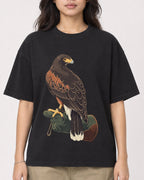 Mockup Boxy Heavyweight Tee Black female close-up 02