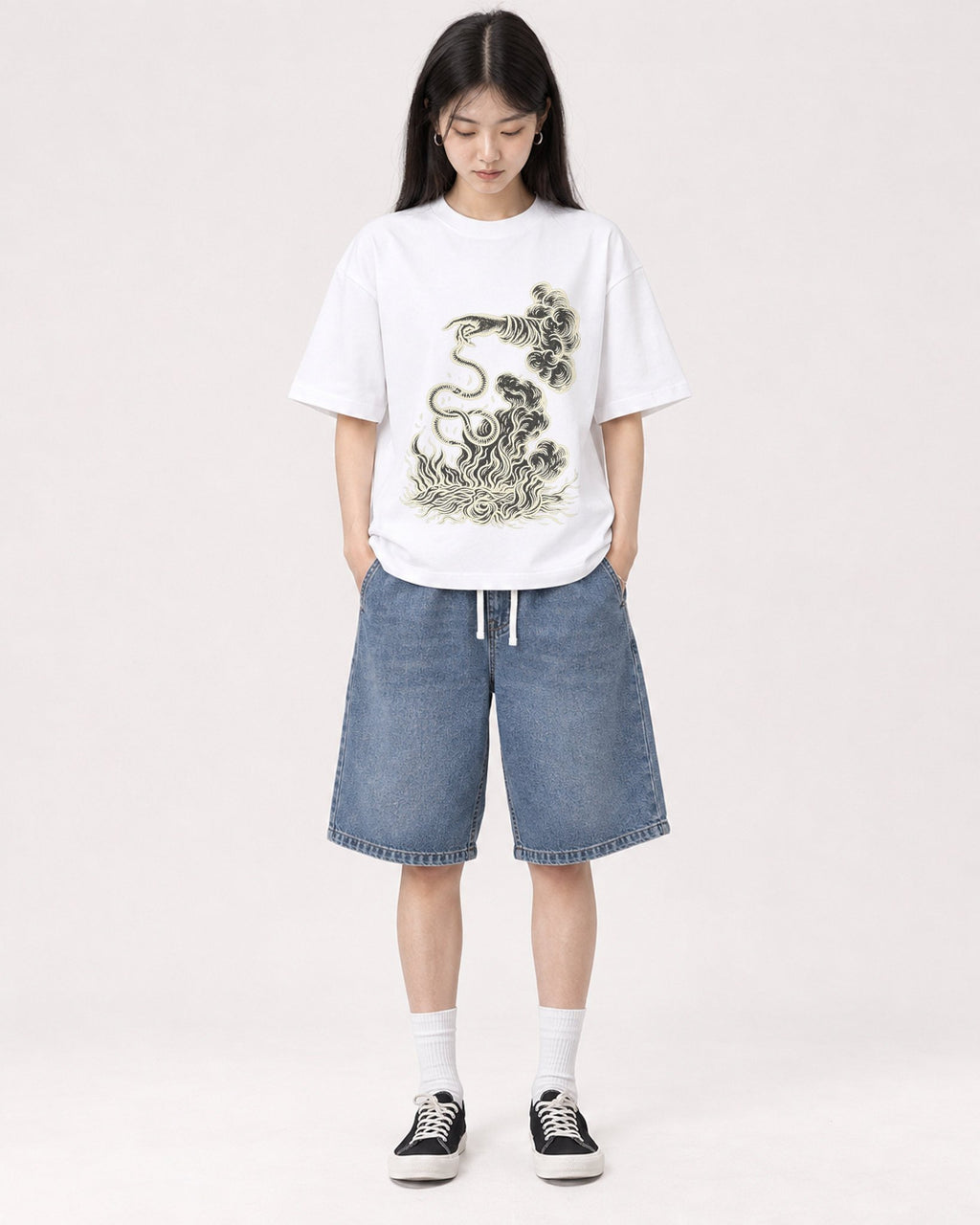Mockup Boxy Heavyweight Tee White female full-body 01