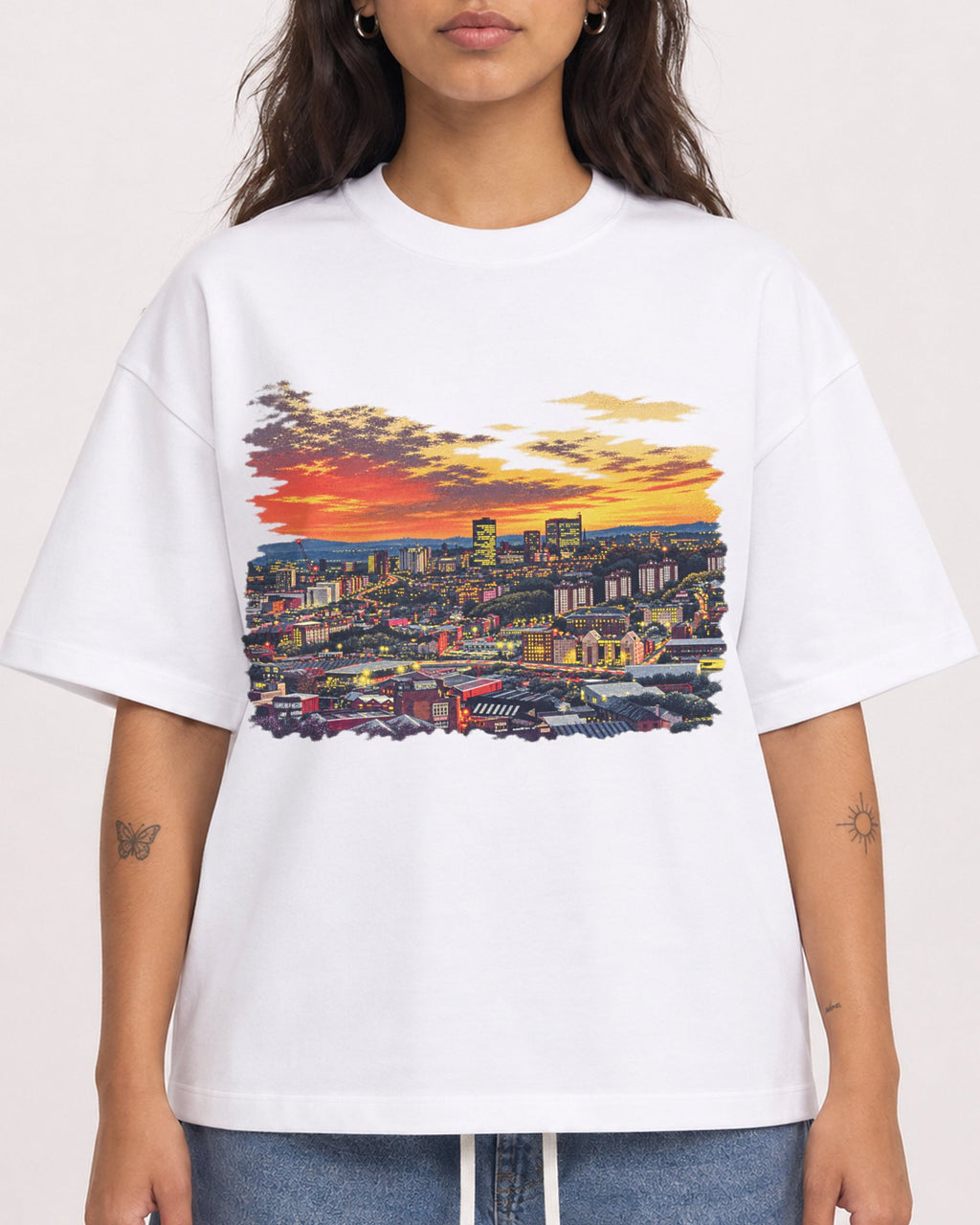Mockup Boxy Heavyweight Tee White female close-up 06