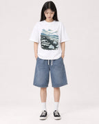 Mockup Boxy Heavyweight Tee White female full-body 01