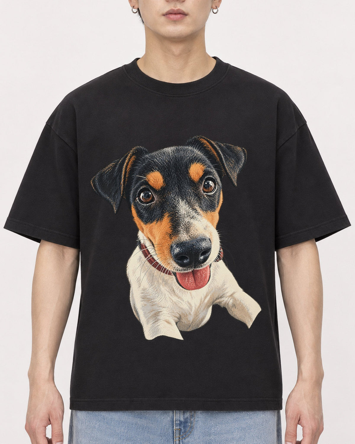 Mockup Boxy Heavyweight Tee Black male close-up 01