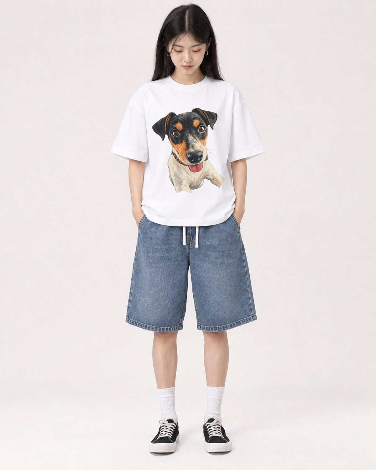 Mockup Boxy Heavyweight Tee White female full-body 01