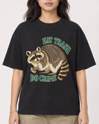 Mockup Boxy Heavyweight Tee Black female close-up 02