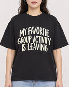 Mockup Boxy Heavyweight Tee Black female close-up 03