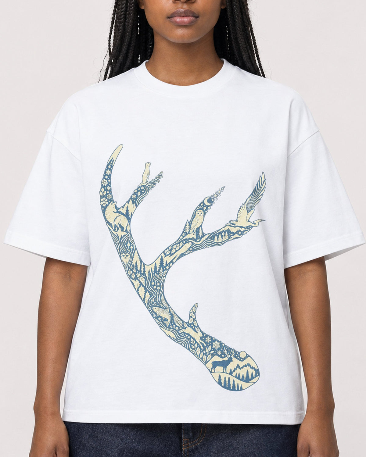 Mockup Boxy Heavyweight Tee White female close-up 04
