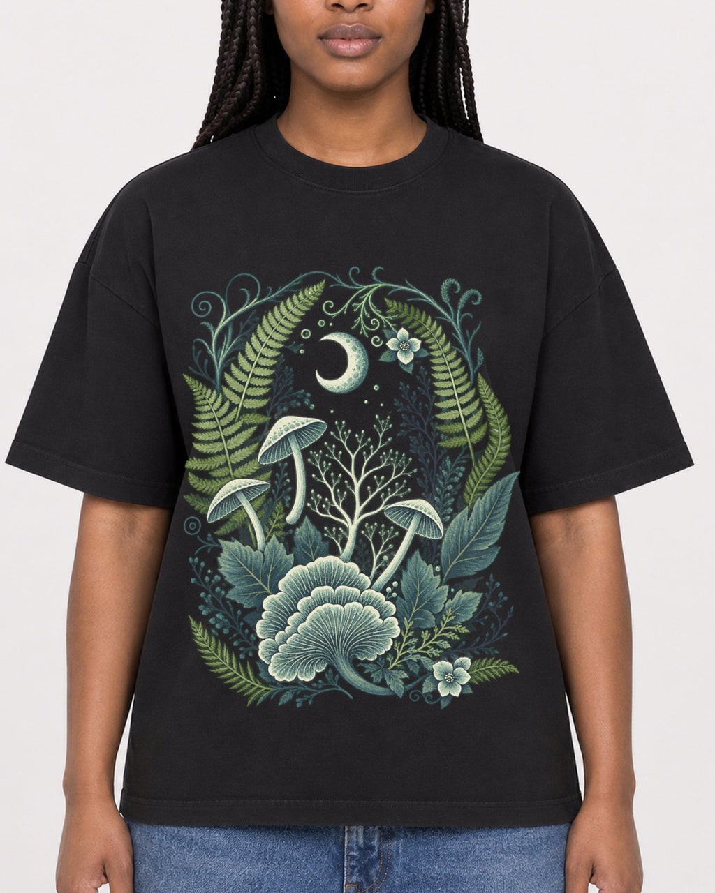 Mockup Boxy Heavyweight Tee Black female close-up 04