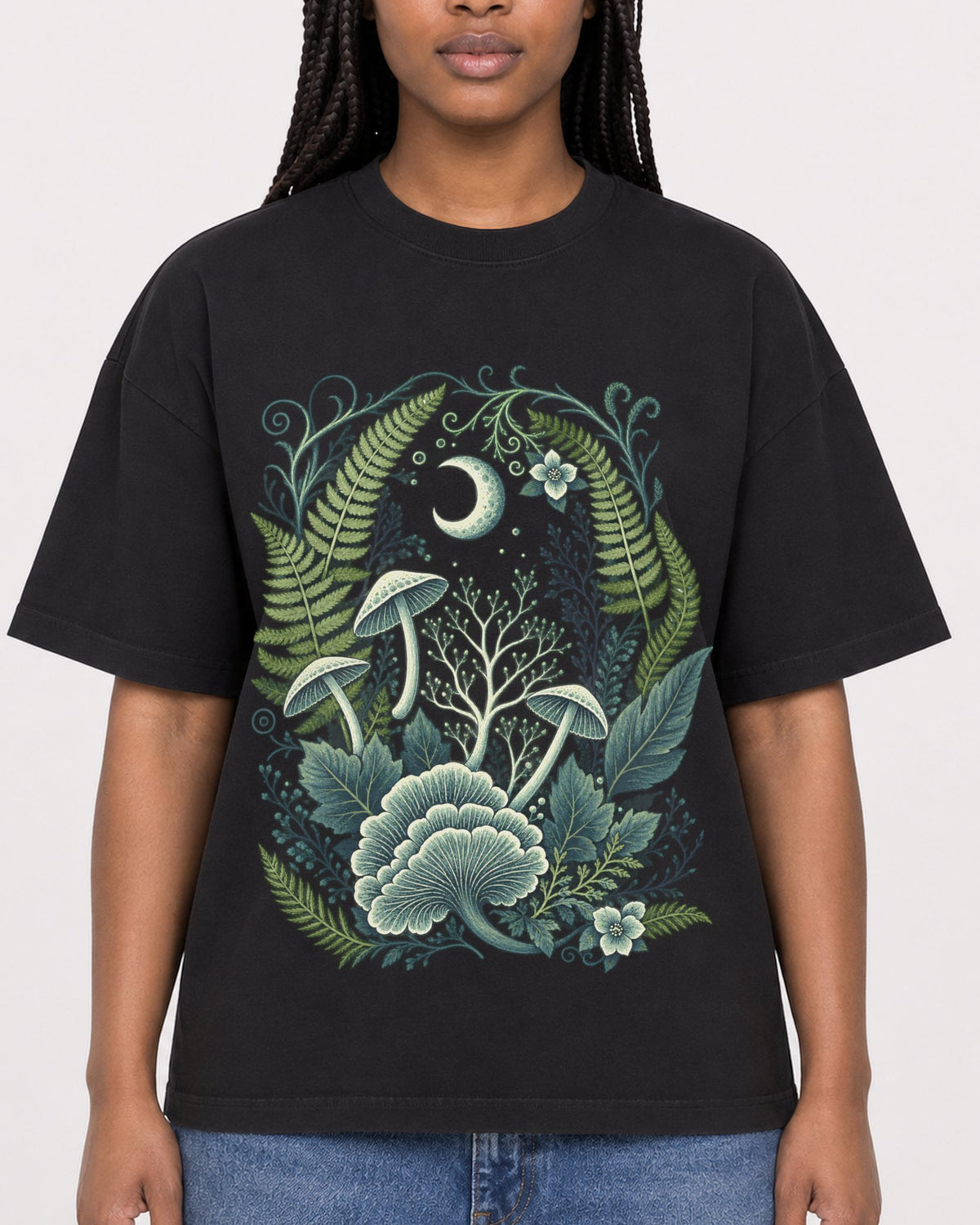 Mockup Boxy Heavyweight Tee Black female close-up 04