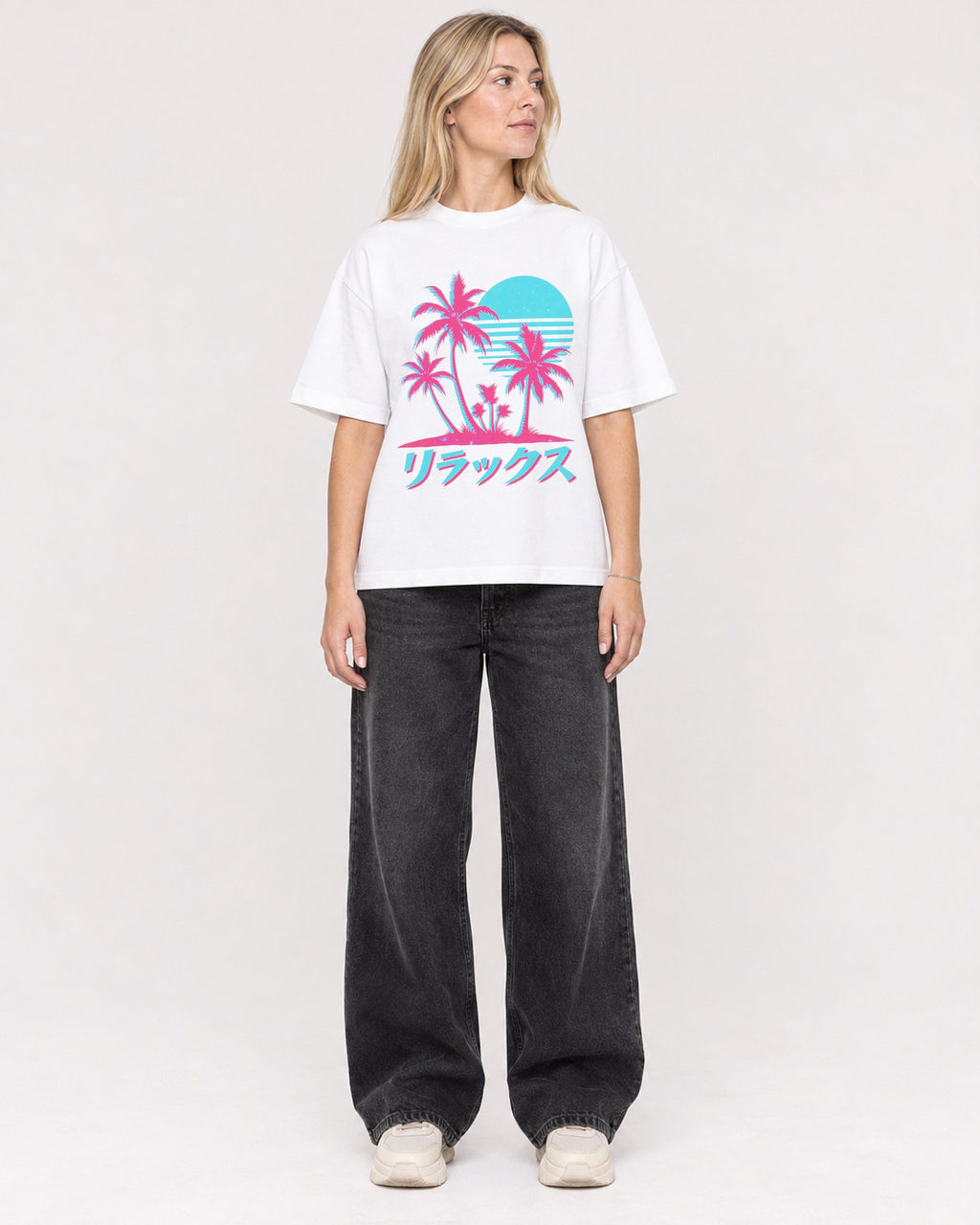 Mockup Boxy Heavyweight Tee White female full-body 08