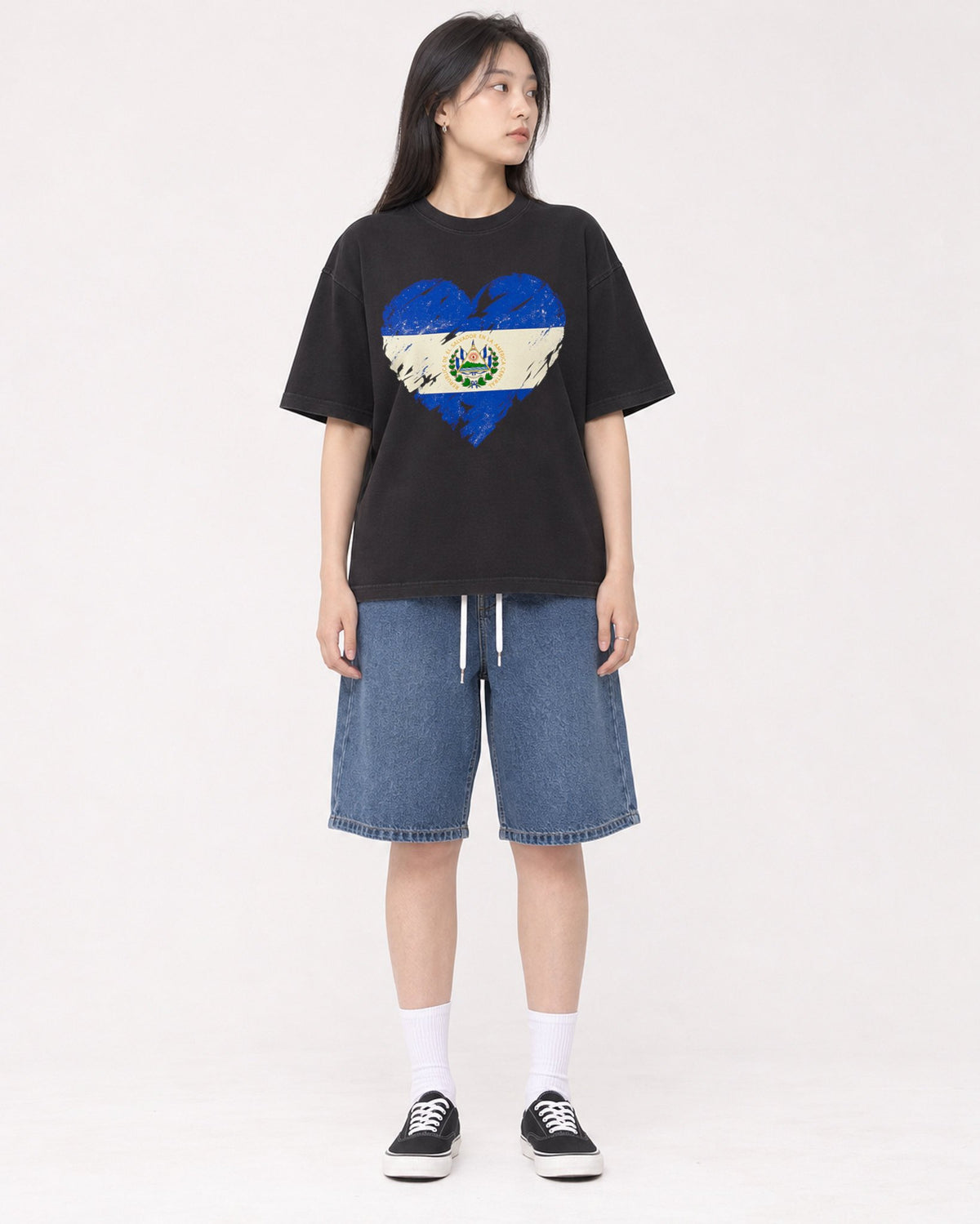 Mockup Boxy Heavyweight Tee Black female full-body 01
