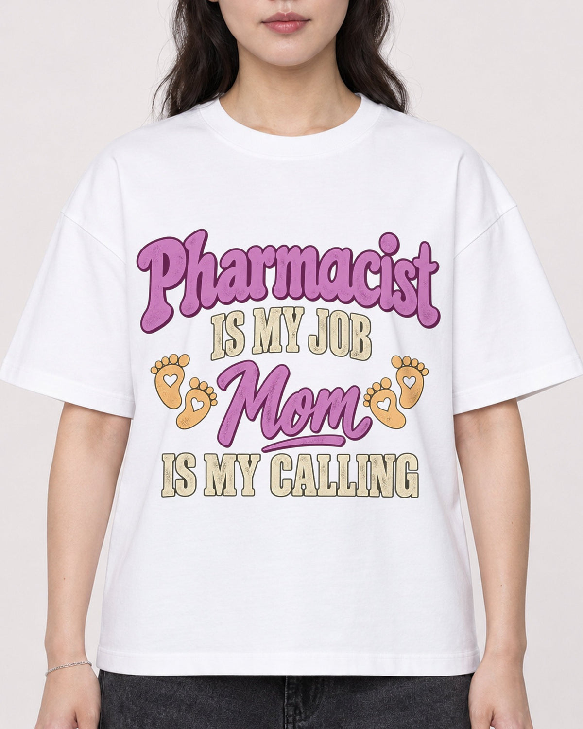 Mockup Boxy Heavyweight Tee White female close-up 03