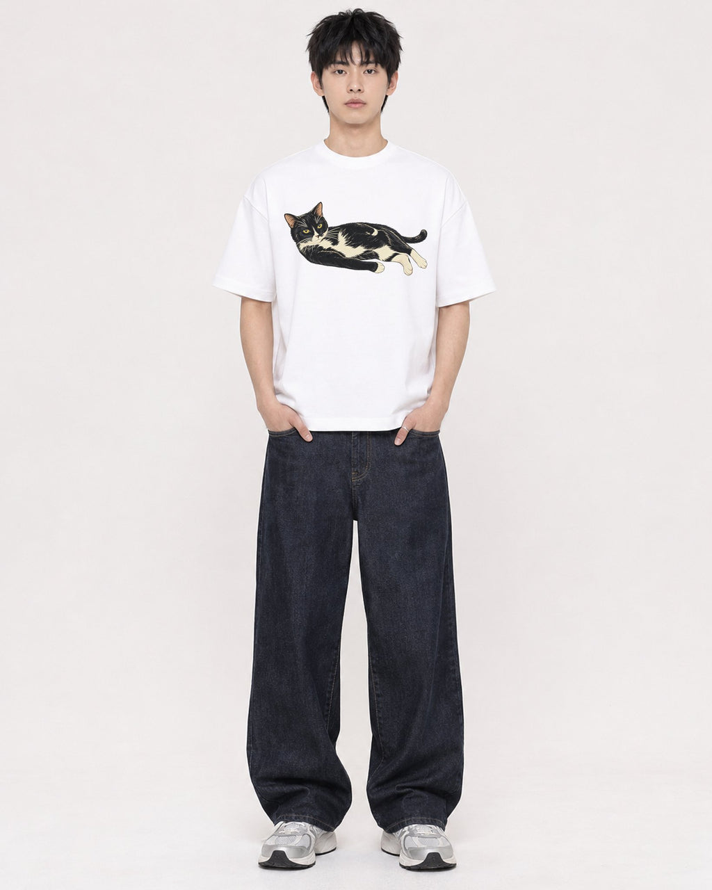 Mockup Boxy Heavyweight Tee White male full-body 01