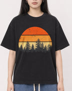Mockup Boxy Heavyweight Tee Black female close-up 01