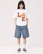Mockup Boxy Heavyweight Tee White female full-body 01