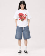 Mockup Boxy Heavyweight Tee White female full-body 01
