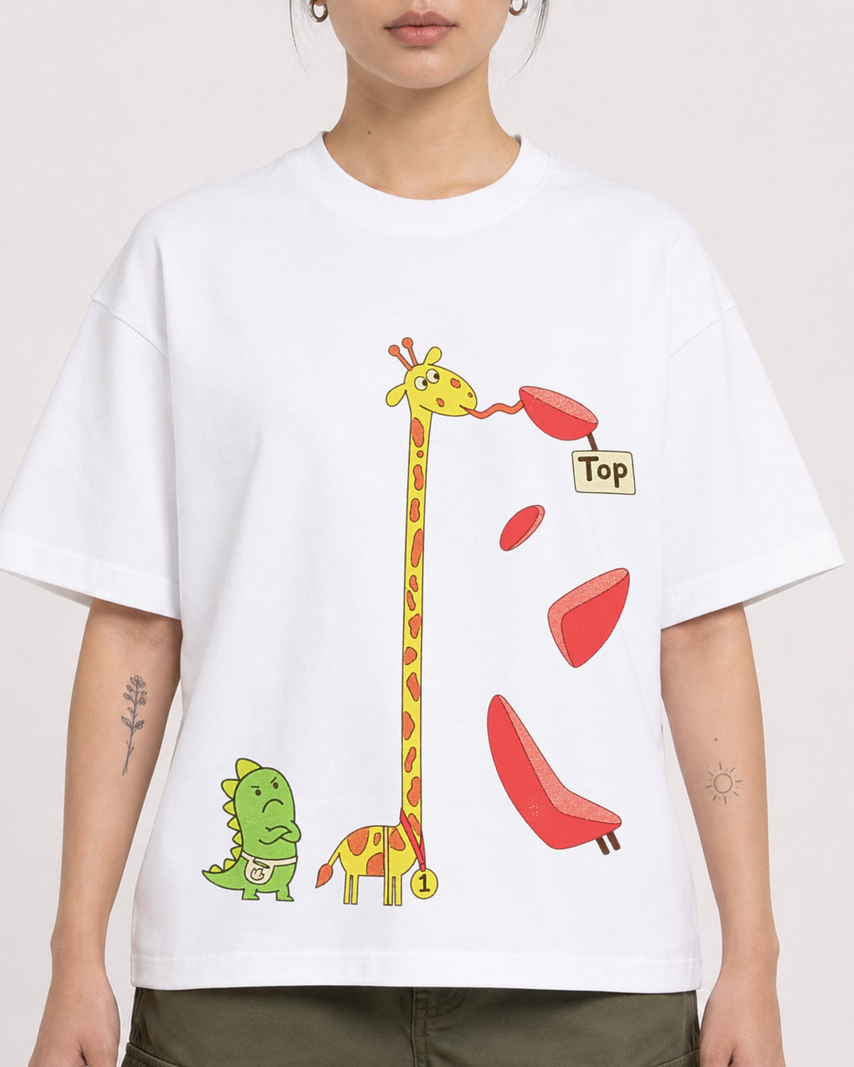 Mockup Boxy Heavyweight Tee White female close-up 12