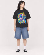 Mockup Boxy Heavyweight Tee Black female full-body 13