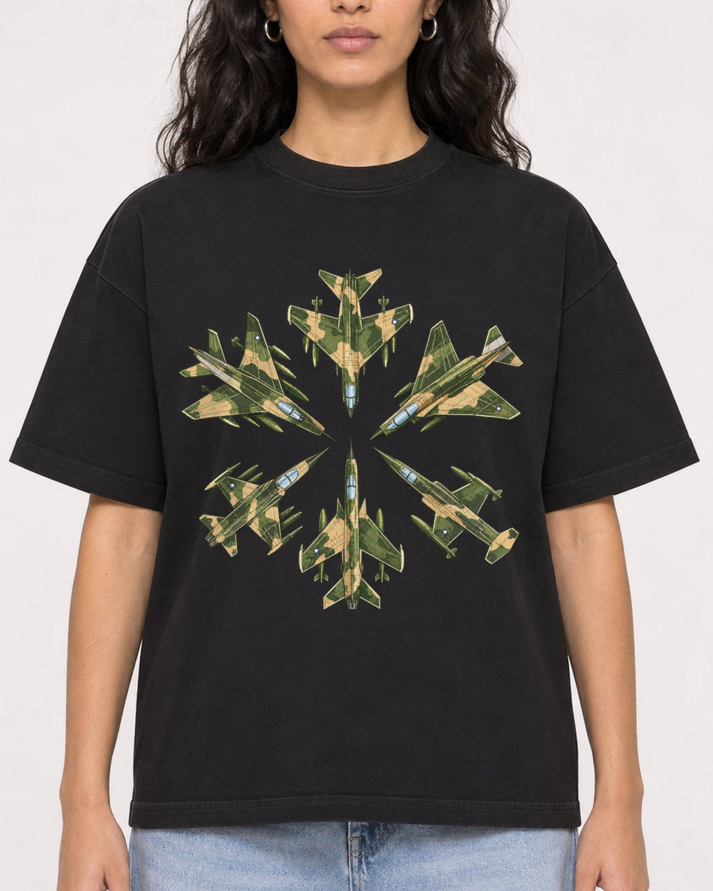 Mockup Boxy Heavyweight Tee Black female close-up 07