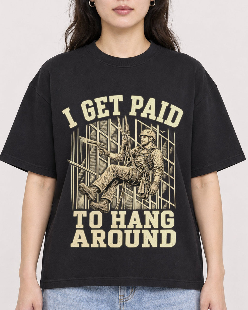 Mockup Boxy Heavyweight Tee Black female close-up 03