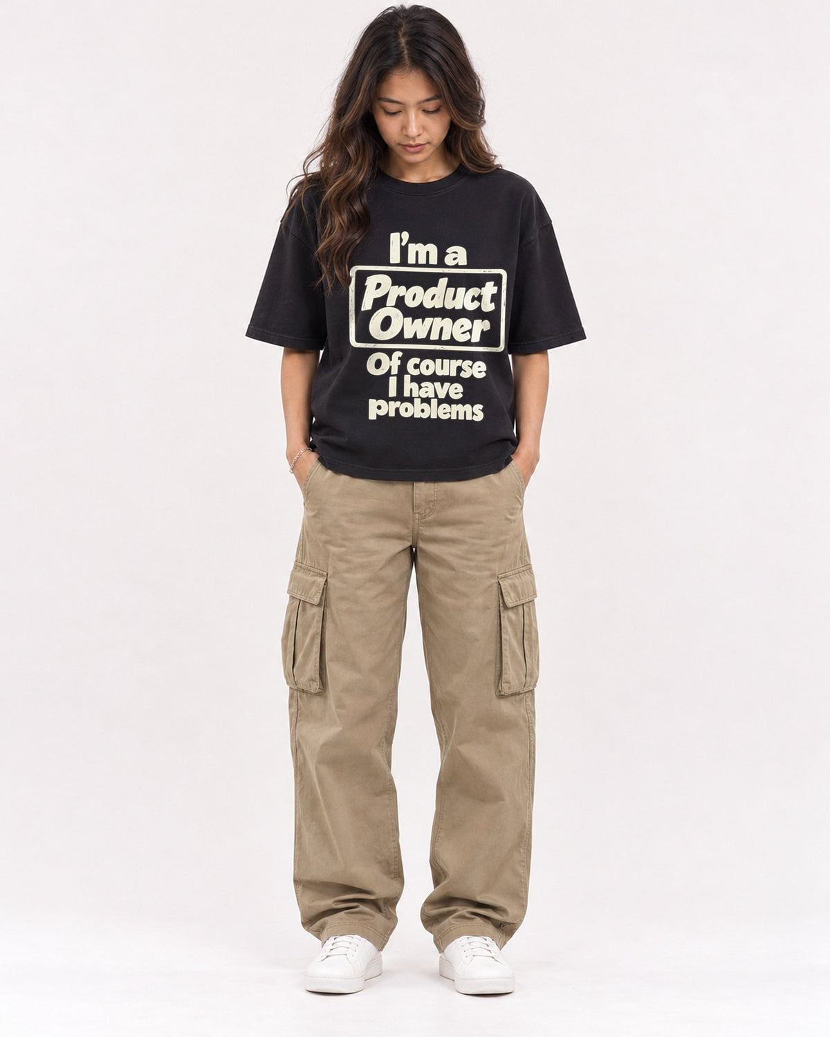 Mockup Boxy Heavyweight Tee Black female full-body 02