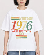 Mockup Boxy Heavyweight Tee White female close-up 11