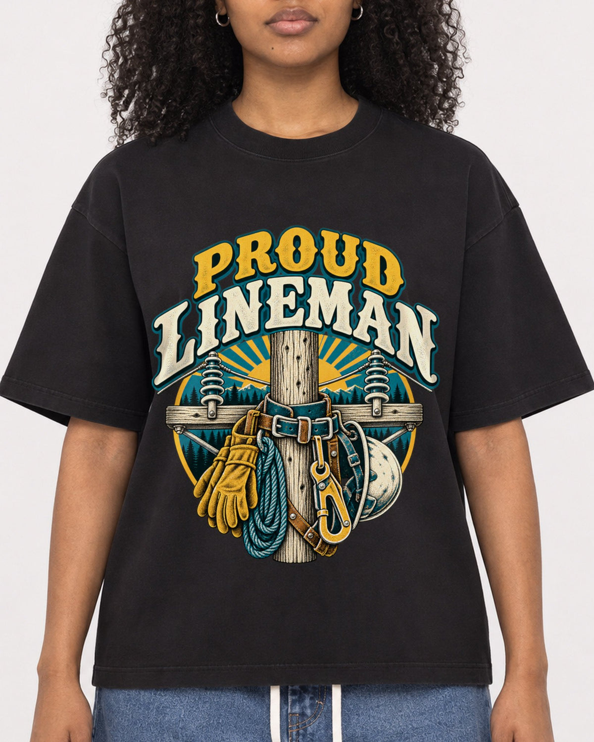 Mockup Boxy Heavyweight Tee Black female close-up 05